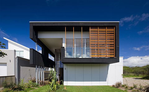 Casuarina Beachfront House - Hostie Properties - Accommodation Nelson Bay 17