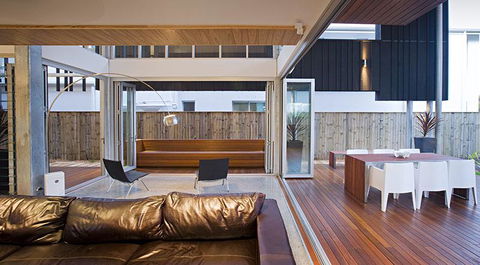 Casuarina Beachfront House - Hostie Properties - Accommodation Nelson Bay 20