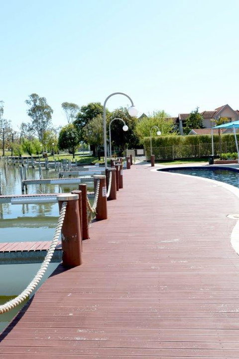 Yarrawonga Waterfront Apartments - Nelsons Bay Accommodation 2