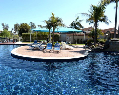 Yarrawonga Waterfront Apartments - Nelsons Bay Accommodation 0