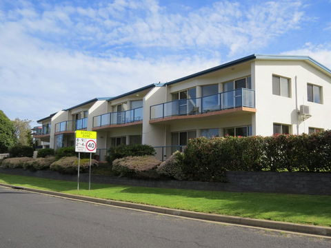 BlueWater Apartments - Accommodation Nelson Bay 20