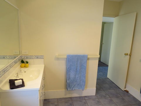 BlueWater Apartments - Accommodation Nelson Bay 22