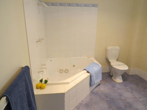 BlueWater Apartments - Accommodation Nelson Bay 23