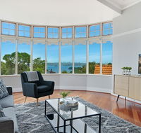 Huge Harbour View Apartment In Historic Home - Accommodation Nelson Bay