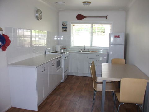 Tomaree Lodge - Accommodation Nelson Bay 2