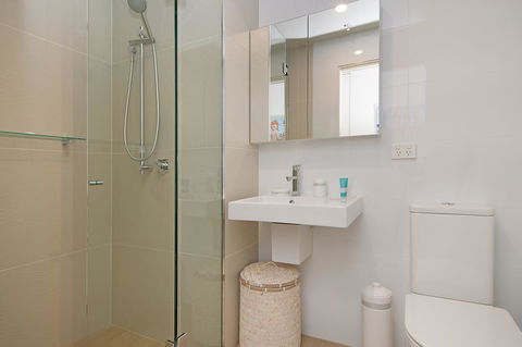 Arena Luxury Beachfront Apartment - Accommodation Nelson Bay 42