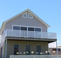 Red Waratah - Accommodation Nelson Bay
