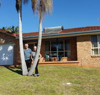 Twin Palms Holiday House at Lighthouse - Accommodation Nelson Bay