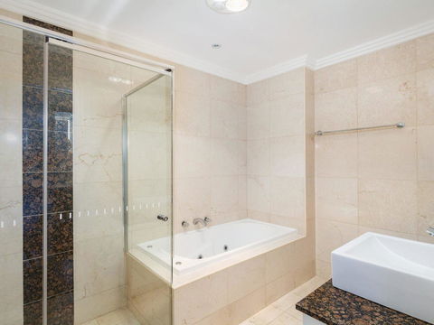 Regatta 13 - Accommodation Nelson Bay 6