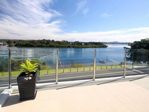 Regatta 13 - Accommodation Nelson Bay 1
