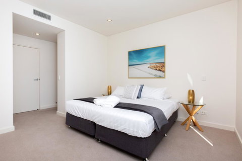 The Penthouse - Accommodation Nelson Bay 13