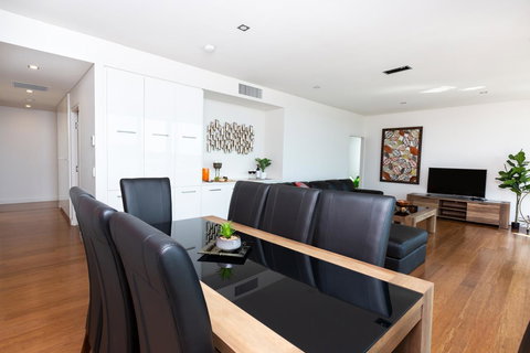 The Penthouse - Accommodation Nelson Bay 8