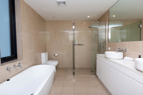 The Penthouse - Accommodation Nelson Bay 16