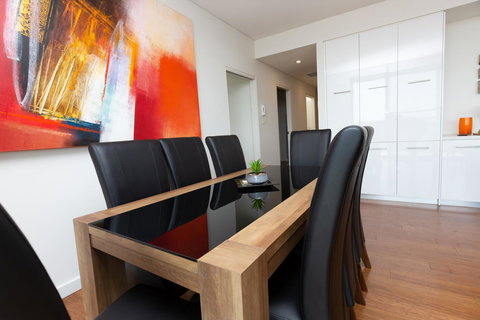 The Penthouse - Accommodation Nelson Bay 7