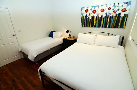 Thelma's Temora - Accommodation Nelson Bay 5