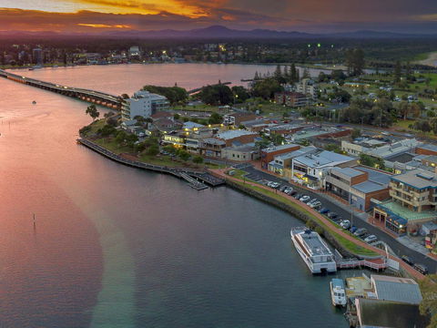 Centrepoint 10 - Accommodation Nelson Bay 5