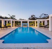 One Mile Mansion - Private Coastal Retreat FREE FAMILY ADVENTURE PASS - Accommodation Nelson Bay