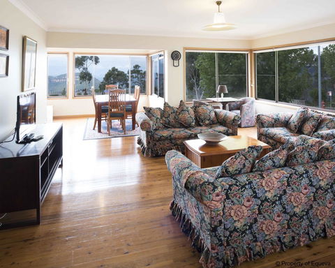 Villa Blue - Accommodation Nelson Bay 0