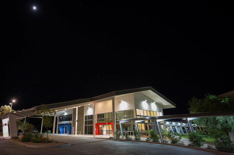 Crowne Plaza Alice Springs Lasseters, An IHG Hotel - Accommodation Nelson Bay 12