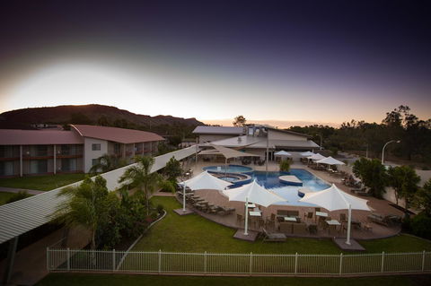 Crowne Plaza Alice Springs Lasseters, An IHG Hotel - Accommodation Nelson Bay 0