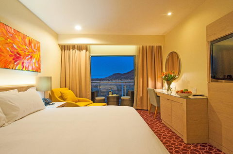 Crowne Plaza Alice Springs Lasseters, An IHG Hotel - Accommodation Nelson Bay 19