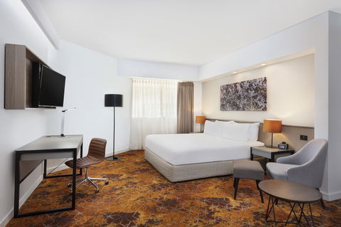 Crowne Plaza Alice Springs Lasseters, An IHG Hotel - Accommodation Nelson Bay 2