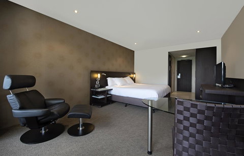 Hilton Darwin - Nelson Bay Accommodation.com 26