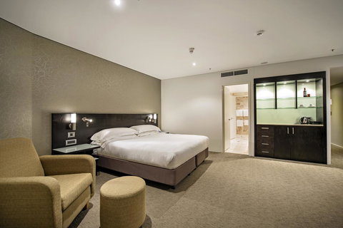 Hilton Darwin - Nelson Bay Accommodation.com 34