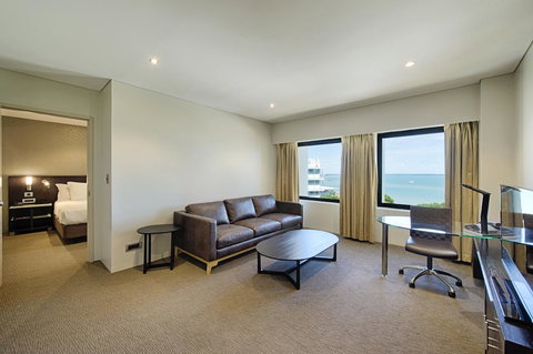 Hilton Darwin - Nelson Bay Accommodation.com 12