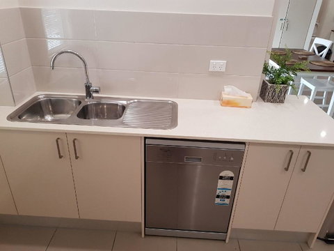 Darwin-Ocean Views, Tropical Getaway, Pool & Aircon - Accommodation Nelson Bay 12