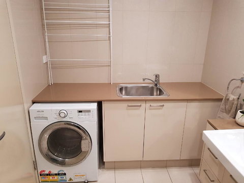 Darwin-Ocean Views, Tropical Getaway, Pool & Aircon - Accommodation Nelson Bay 16