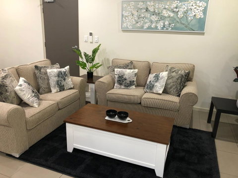 Darwin-Ocean Views, Tropical Getaway, Pool & Aircon - Accommodation Nelson Bay 5