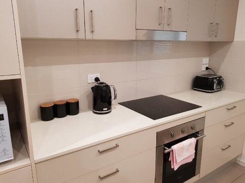 Darwin-Ocean Views, Tropical Getaway, Pool & Aircon - Accommodation Nelson Bay 9