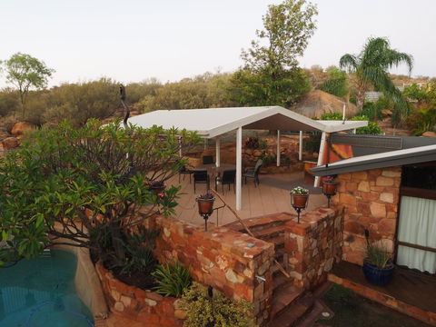 Wilmots On Dixon - Accommodation Nelson Bay 3