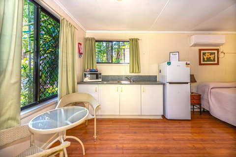 Oasis Tourist Park - Accommodation Nelson Bay 6