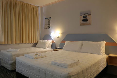 Golden Sands Motor Inn - Accommodation Nelson Bay 12