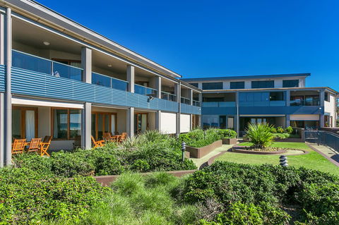 Lennox Holiday Apartments - Accommodation Nelson Bay 38