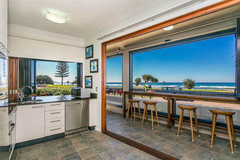 Lennox Holiday Apartments - Accommodation Nelson Bay 13