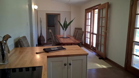 Book Keepers Cottage - Accommodation Nelson Bay 2