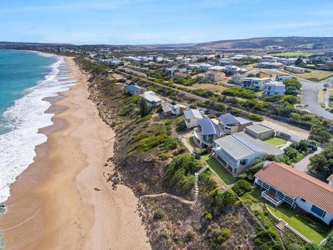Boomer Beach Retreat - Pet-Friendly - WiFi - Accommodation Nelson Bay 2