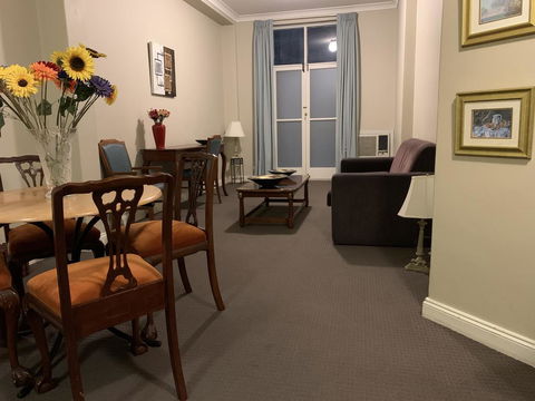 Boutique Apartment In The Heart Of Adelaide CBD - Nelsons Bay Accommodation 1