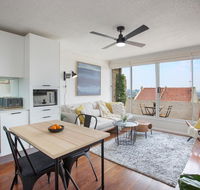 Boutique Apartment with Fantastic Harbour Views - Accommodation Nelson Bay
