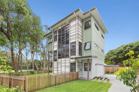 Boutique Villa On Boomerang - Accommodation Nelson Bay 0
