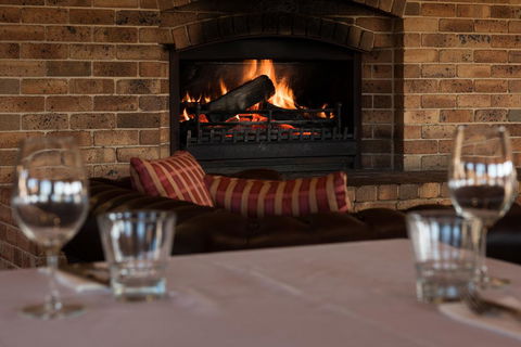 Bowen Inn Motel - Accommodation Nelson Bay 2