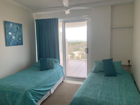 Breathtaking Views Over Currimundi Lake! - Accommodation Nelson Bay 3