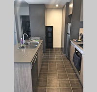 Bright Modern Stylish - Top Floor Apt - Woden - Accommodation Nelson Bay