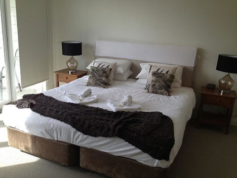 Broadbeach Inverloch Resort - Accommodation Nelson Bay 2