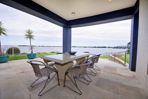 Brookwater- Waterfront On Lake Mulwala - Accommodation Nelson Bay 2