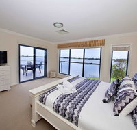 Brookwater- Waterfront on Lake Mulwala - Accommodation Nelson Bay