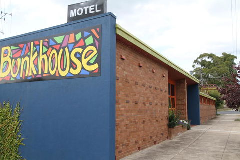 Bunkhouse Motel - Accommodation Nelson Bay 2